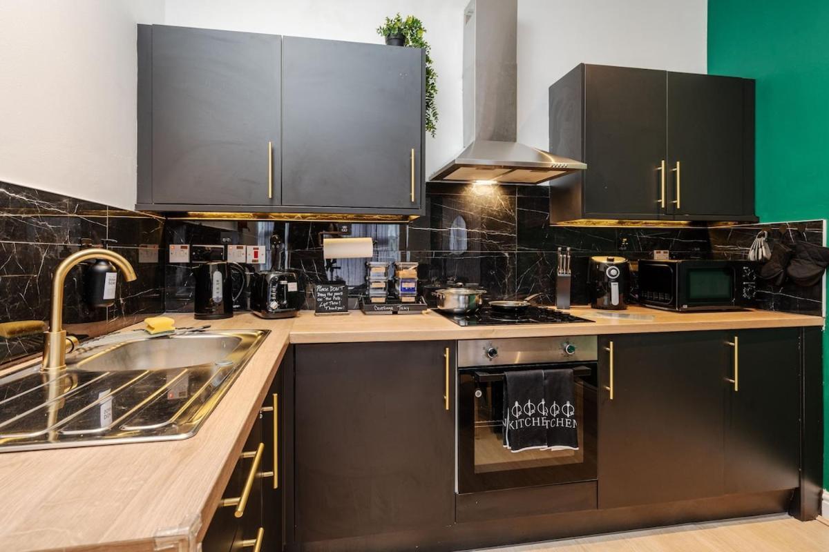 Ferienwohnung Modern 2-Bed Flat, Sleeps 6 Liverpool Exterior foto