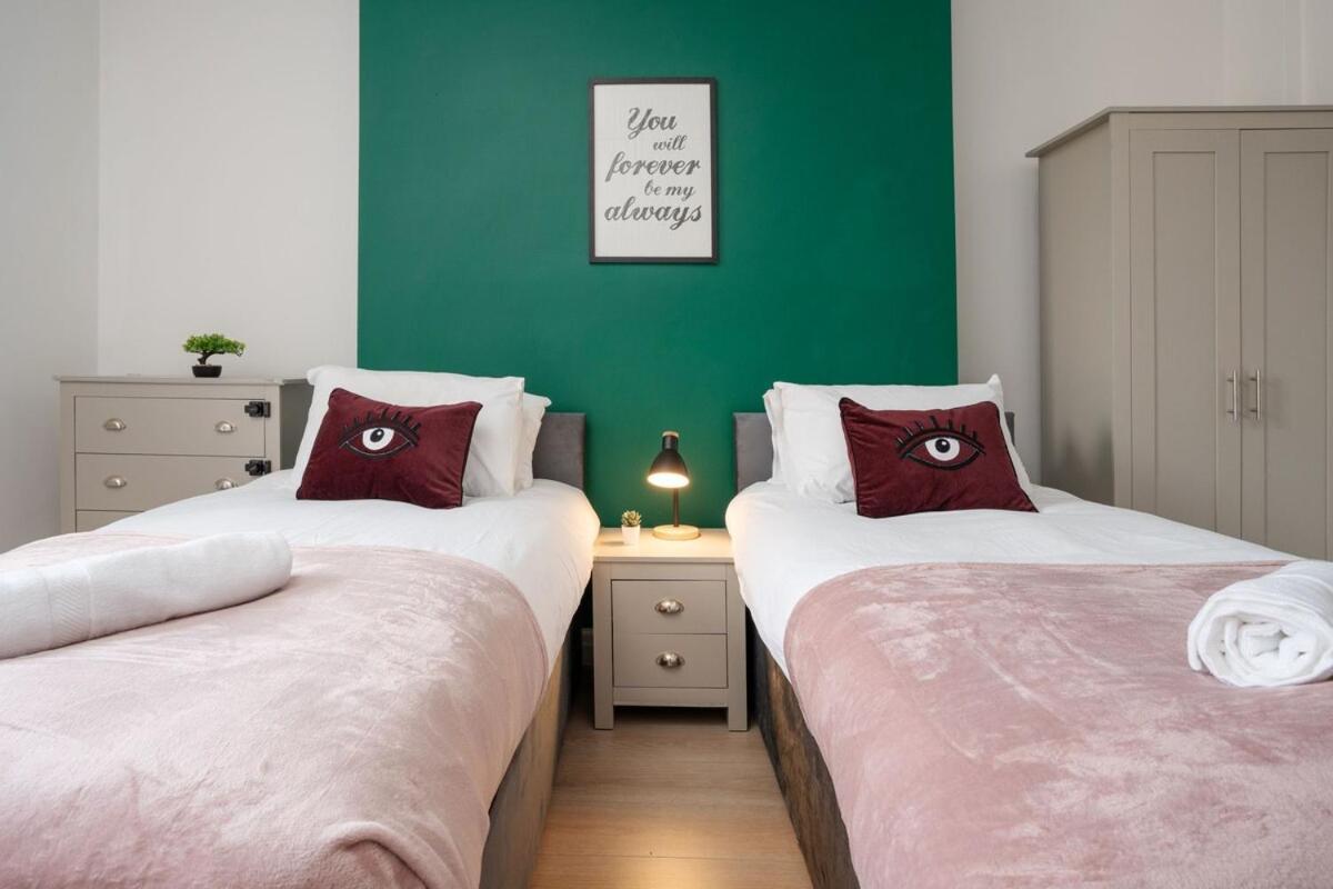 Ferienwohnung Modern 2-Bed Flat, Sleeps 6 Liverpool Exterior foto